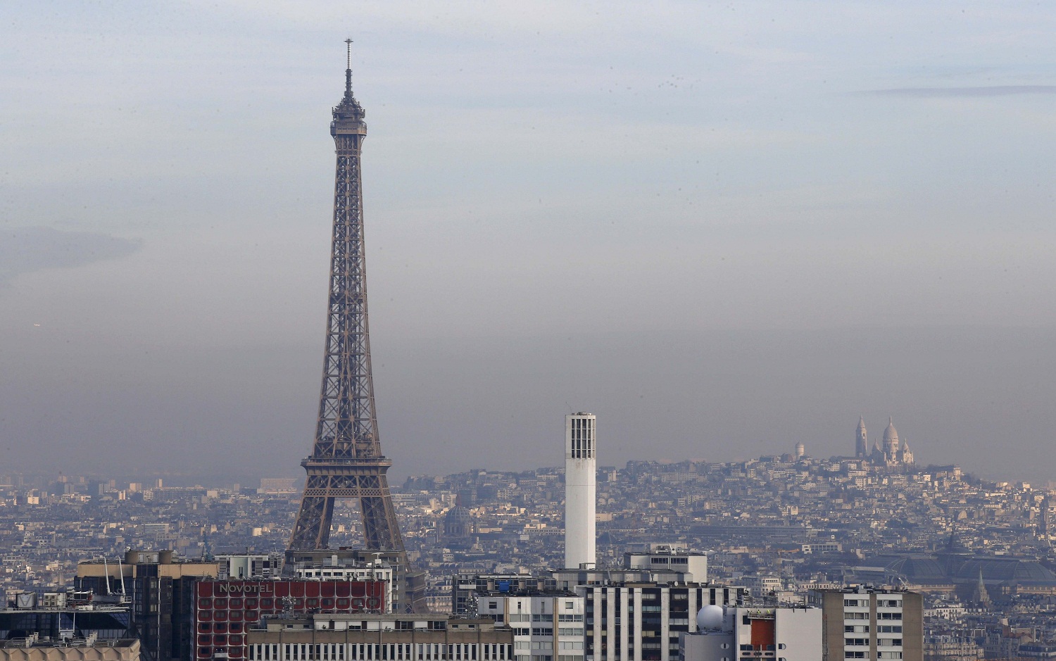 La torre Eiffel cierra por cuarto día consecutivo por una huelga