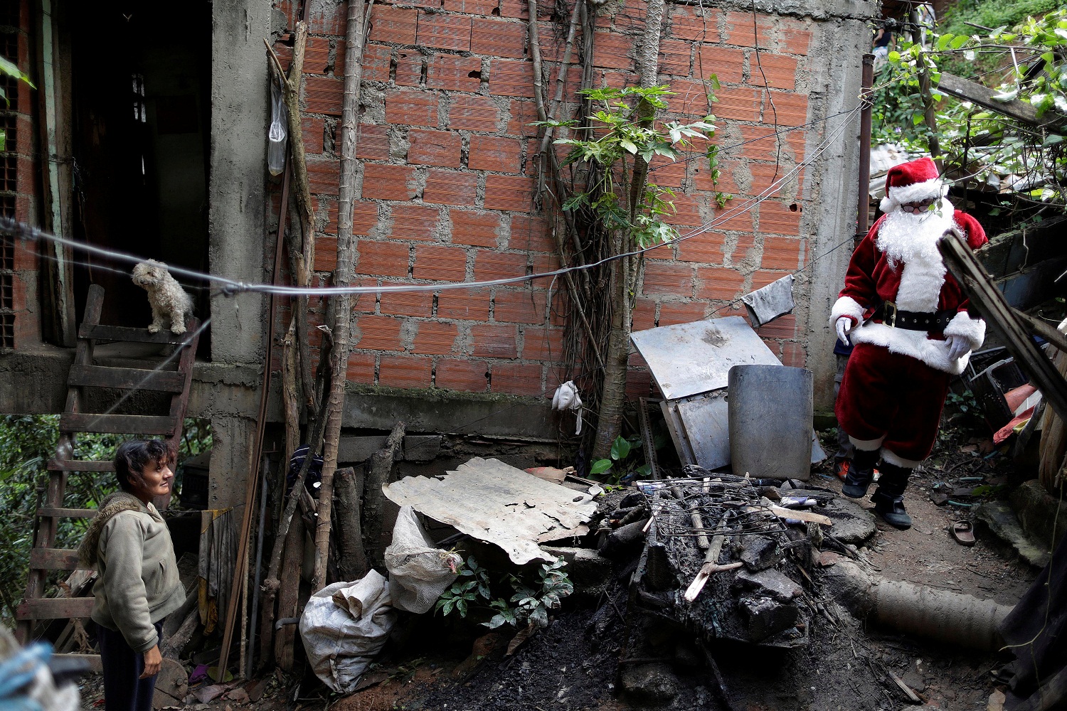 Sin regalos y con pocas luces, muchos venezolanos viven una Navidad en crisis (Fotos)