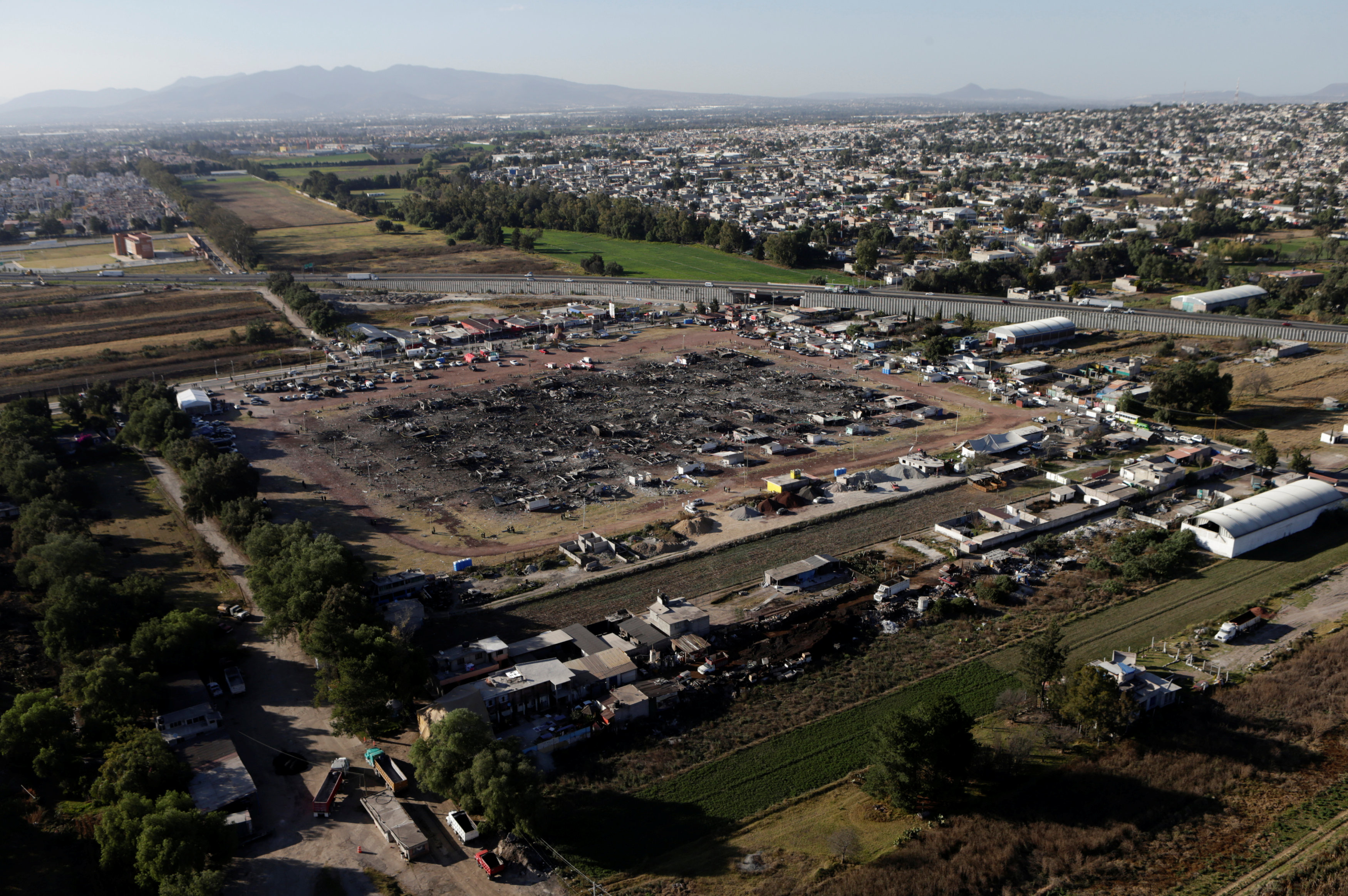 Investigan origen de explosión pirotécnica que dejó 33 muertos en México