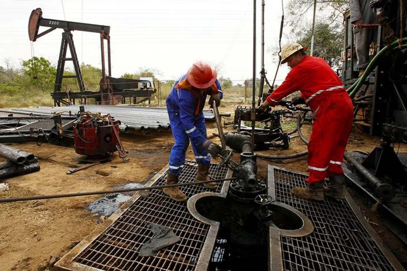 La producción petrolera de Venezuela cayó 16.000 bpd en Febrero