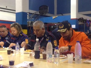 Capriles compartió cena de Navidad con Bomberos de San Antonio de los Altos