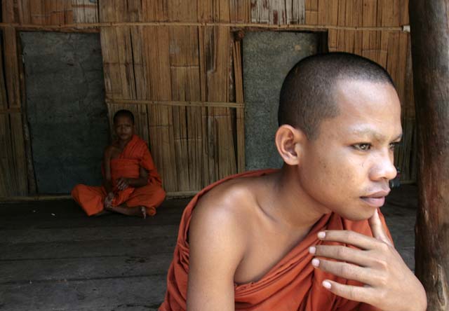 Los residentes del Reino de Camboya, que es el nombre oficial del país, nunca dicen ‘No’ directamente. "Existe un 'Sí' que significa afirmación y existe un 'Sí' pronunciado con vacilación que es un modo cortés de decir 'No'. "El silencio significa una respuesta negativa", indica Hill.
