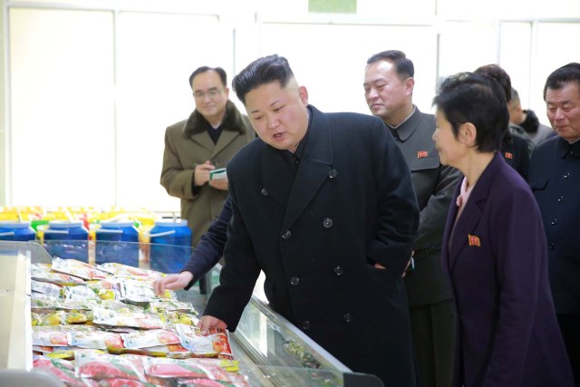 North Korean leader Kim Jong Un gives field guidance during a visit to the Ryugyong Kimchi Factory in this undated photo released by North Korea's Korean Central News Agency (KCNA) on January 12, 2017. REUTERS/KCNA ATTENTION EDITORS - THIS PICTURE WAS PROVIDED BY A THIRD PARTY. REUTERS IS UNABLE TO INDEPENDENTLY VERIFY THE AUTHENTICITY, CONTENT, LOCATION OR DATE OF THIS IMAGE. FOR EDITORIAL USE ONLY. NO THIRD PARTY SALES. SOUTH KOREA OUT.
