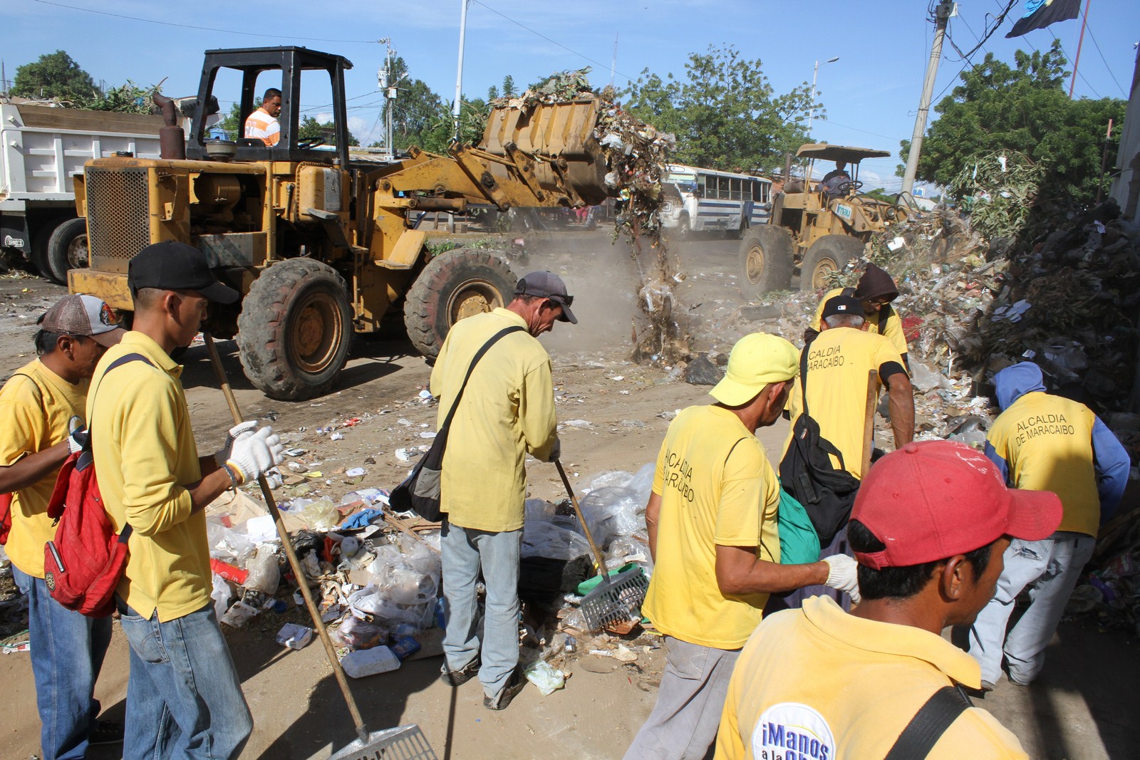 1.500 toneladas de desechos sólidos retira Alcaldía de Maracaibo en el sector El Marite (Fotos)