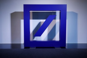 El Deutsche Bank pide “perdón” por sus “graves errores” en una carta abierta