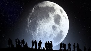 El viernes que jamás olvidará: Eclipse acompañado por el cometa azul