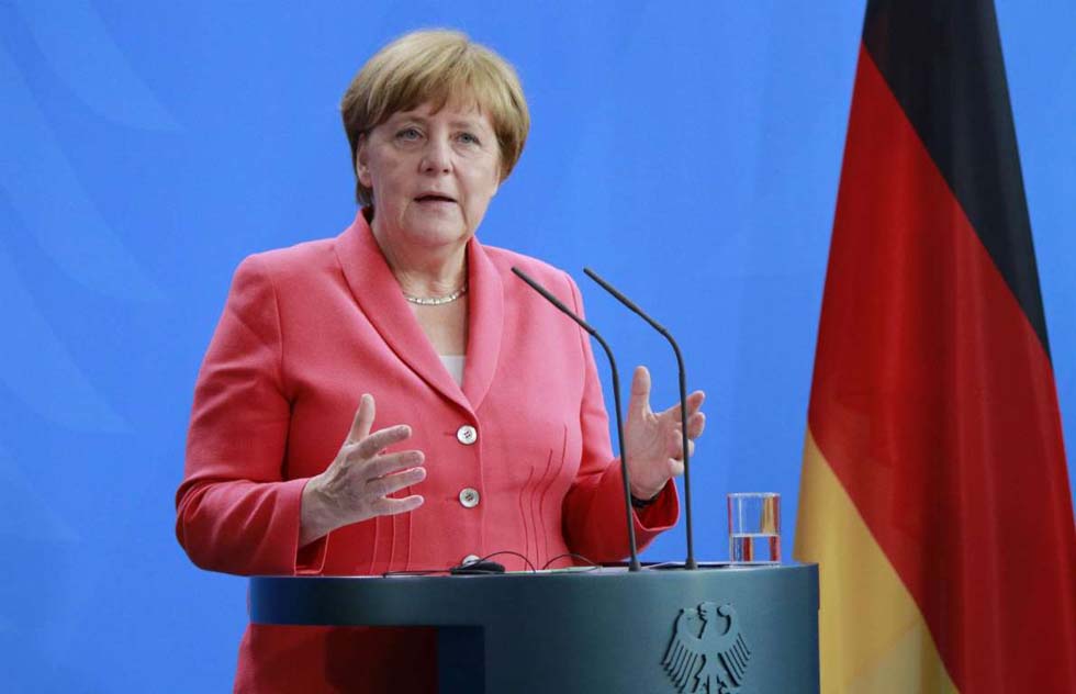 Angela Merkel anuncia la suspensión de la venta de armas a Arabia Saudita