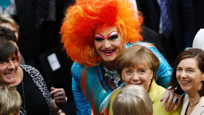 Conoce a la drag queen que podría llegar a ser presidente de Alemania (Fotos)
