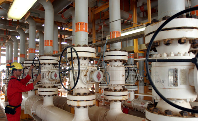 Ministro de Petróleo iraquí: Reservas de crudo suben a 153.000 millones de barriles