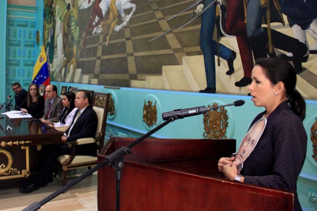 Oriette Ledezma en la Asamblea Nacional (3)