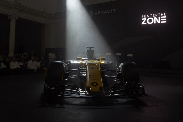 AUTO-PRIX-F1-RENAULT-LAUNCH