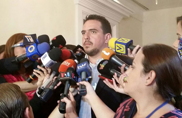 Stalin González: La Carta Democrática no se aplicó por falta de consenso en la OEA