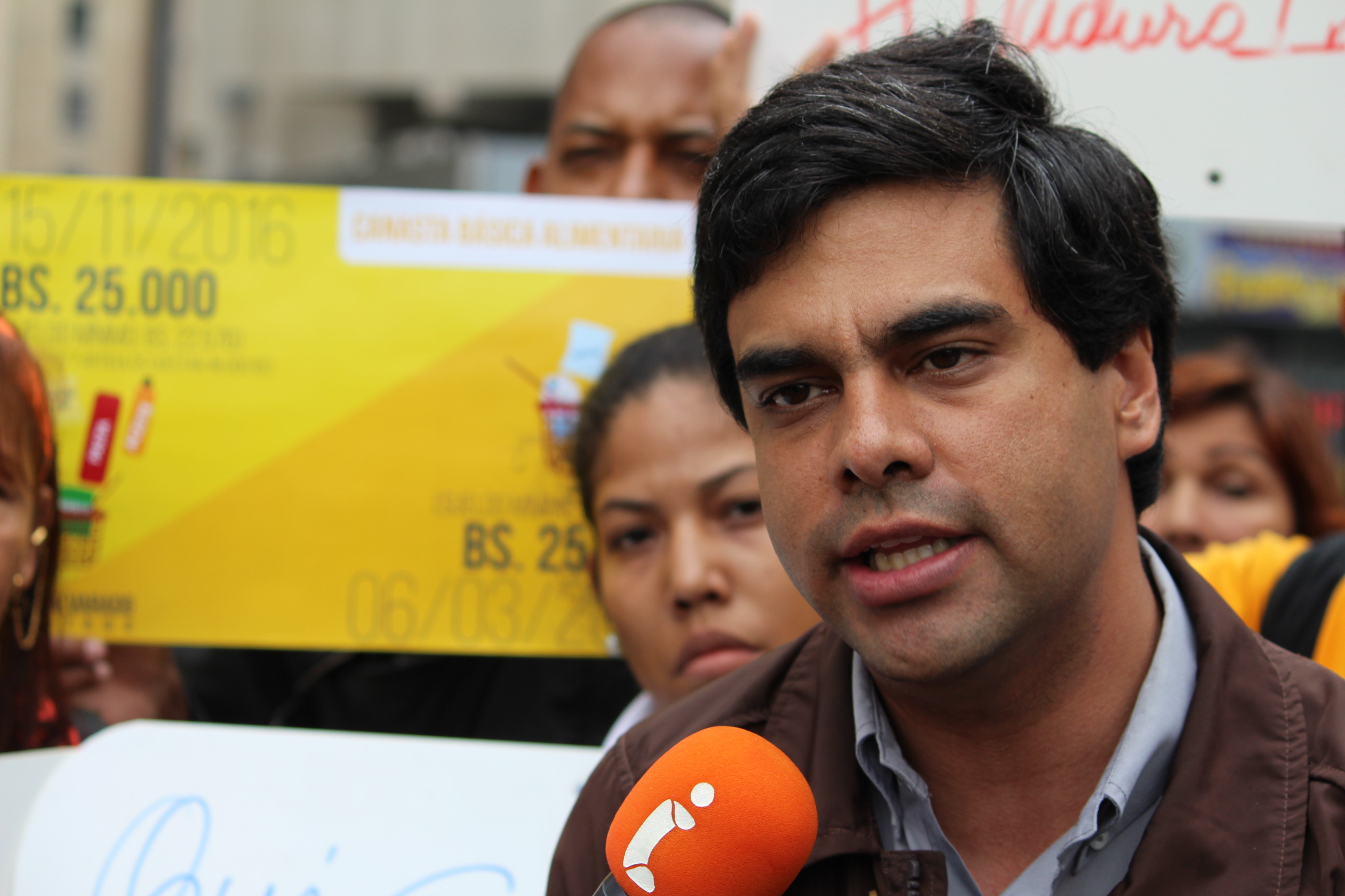 Diputado Alvarado: Desde la llegada de Maduro el salario mínimo pasó de 300 dólares a 2 dólares