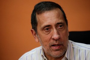 José Guerra carga contra Claudio Fermín: Eres un caso de estudio, de candidato presidencial a instrumento de Maduro