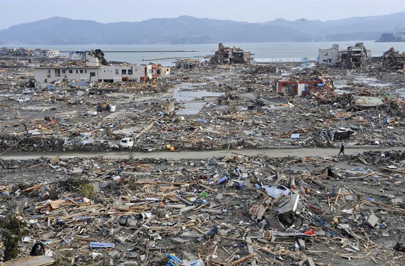 Japón conmemora el sexto aniversario del terremoto y el tsunami
