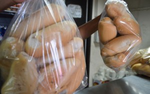 El pan se hace con productos importados en Maracaibo