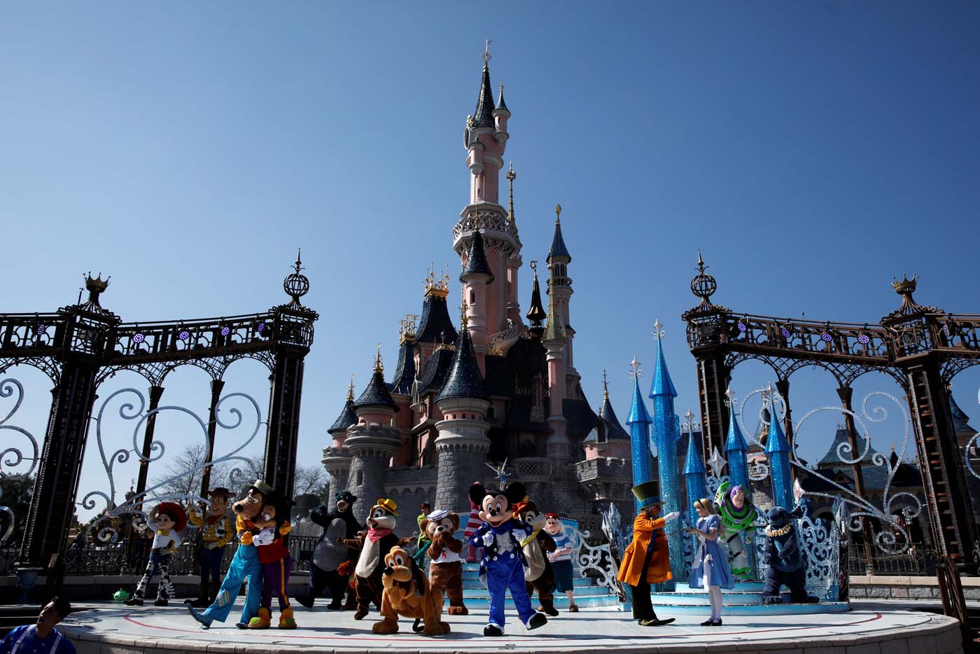 Disneyland no abrirá en California hasta 2021