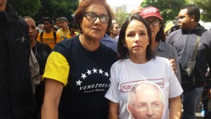 Helen Fernández llamó al pueblo a resistir porque a Maduro le falta poco