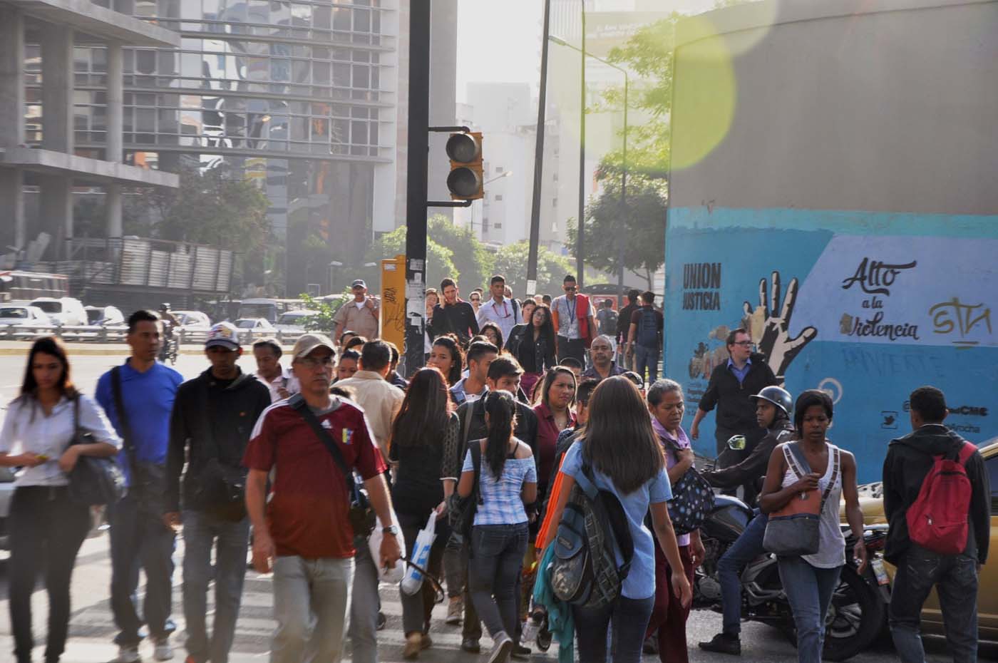 Restringen accesos a Caracas, cierran estaciones del Metro y suspenden rutas del Metrobús #10Abr