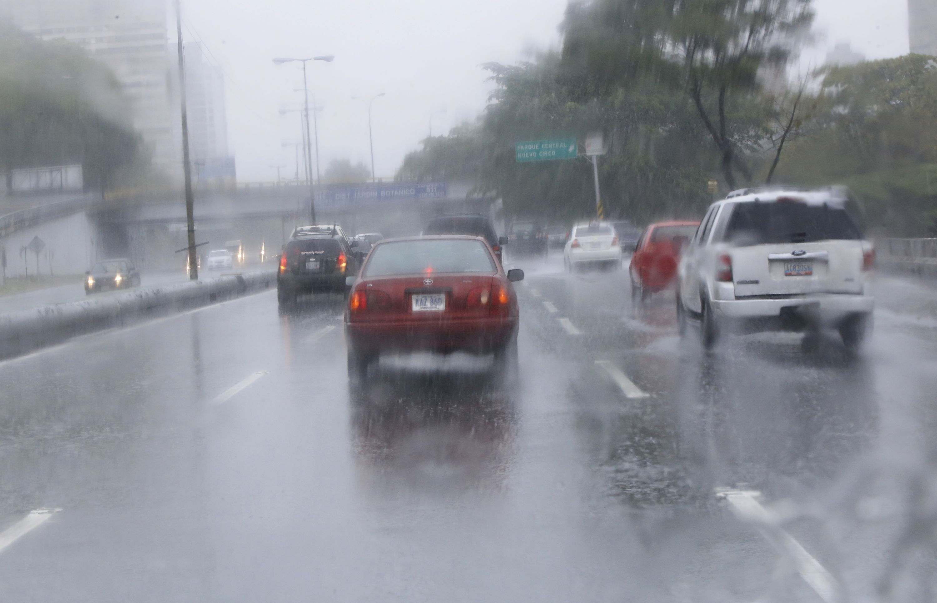 Llegada de onda tropical generará lluvias en el país