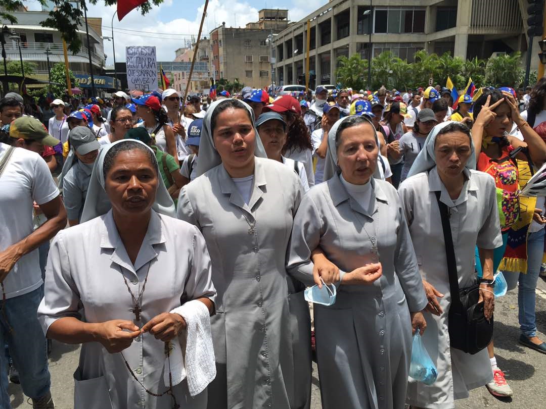 A estas monjas también les impidieron el paso este #22A (fotos)