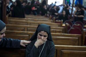 Mueren dos cristianos en Egipto en un ataque contra una tienda de bebidas alcohólicas
