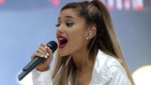 Ariana Grande: Necesitamos amor, unidad, paz y control de armas
