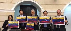 Congresistas colombianos elevan voz de protesta y exigen a la OEA ayudar a Venezuela (FOTOS)