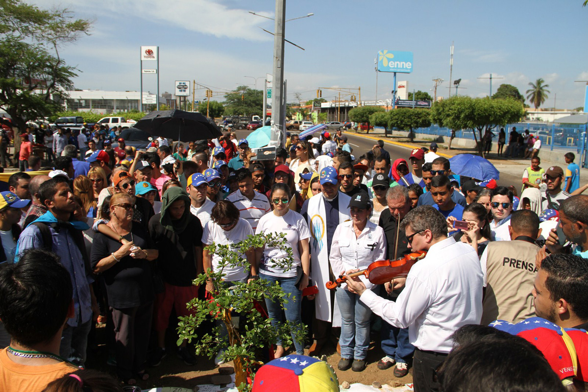 Maracaibo rinde honor a Paúl Moreno con avenida que desde hoy lleva su nombre