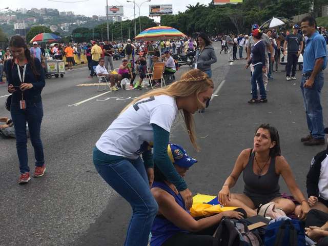 Lilian Tintori en el Distribuidor Altamira / Foto Foto @nessacrlupo