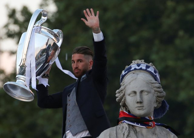 El Real Madrid celebró el nuevo título con su afición (Foto: Reuters)