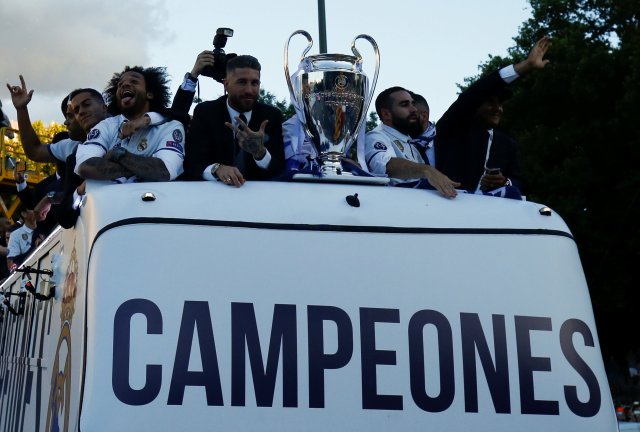 El Real Madrid celebró el nuevo título con su afición (Foto: Reuters)