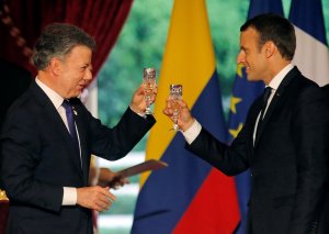 Macron reconoce la “apuesta por la paz” de Santos durante visita