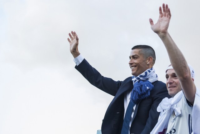 El Real Madrid celebró el nuevo título con su afición (Foto: EFE)