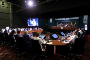 EEUU propone un grupo para la crisis venezolana y Delcy Eloína lo rechaza