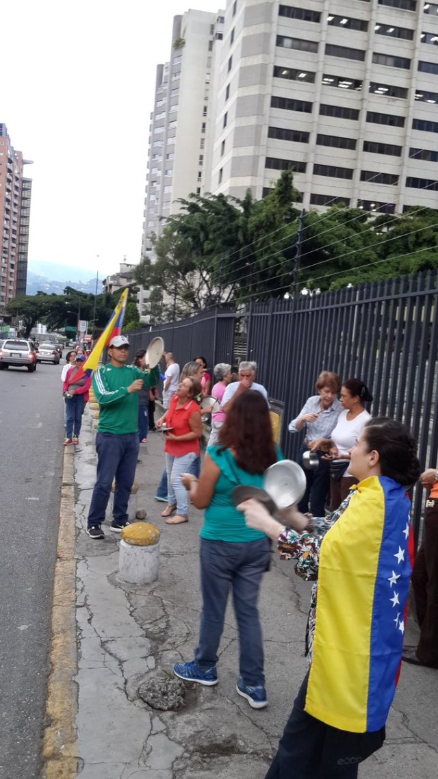 Cacerolazo en Caracas / Foto: @Yamiletfv 