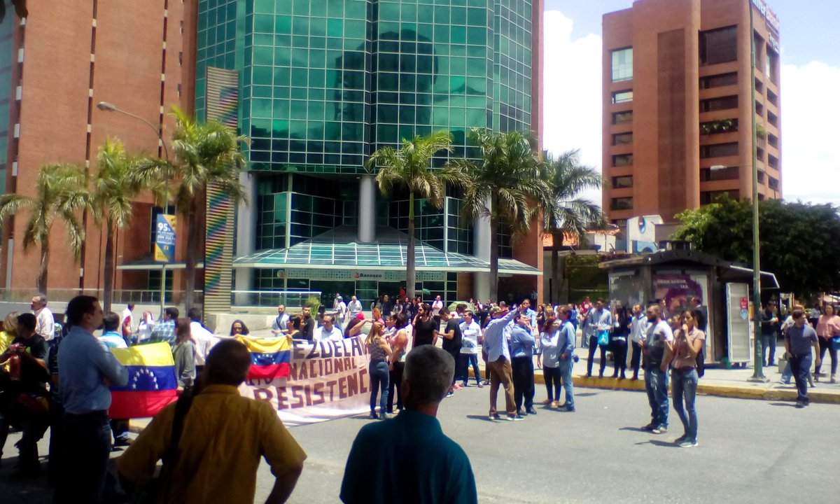 Trabajadores se unen al trancazo en El Rosal #26Jun (Video)