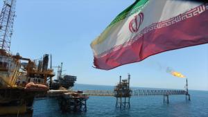 Irán aumenta exportaciones de petróleo a Occidente, casi a la par a las Asia