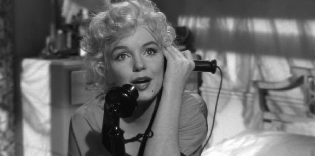 La actriz Marilyn Monroe bebió somníferos y otras sustancias, como Pentobarbital e hidrato de cloral. (IMDB)