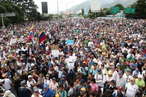 Opositores colmaron el distribuidor Los Ruices en apoyo a la Fiscal General #1Jul