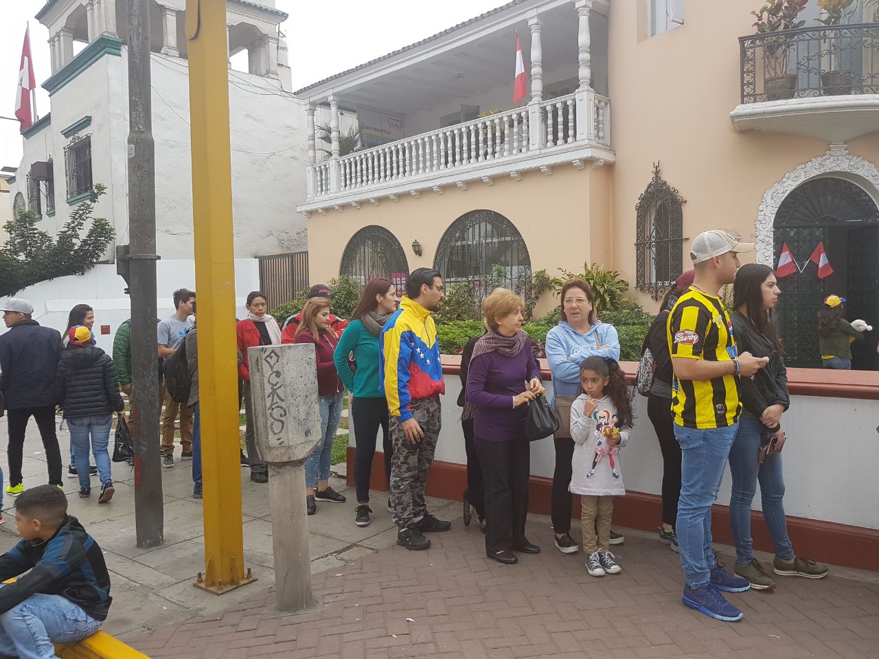En Perú, los venezolanos dijeron sí a la consulta popular (fotos y video)
