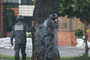 La fuerza represora atacó a los manifestantes en Maracay (Fotos)
