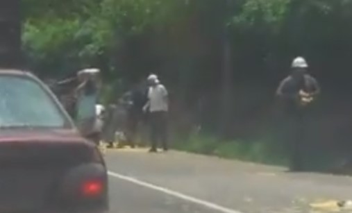 Saquearon camión de papas en la Regional del Centro (VIDEO)