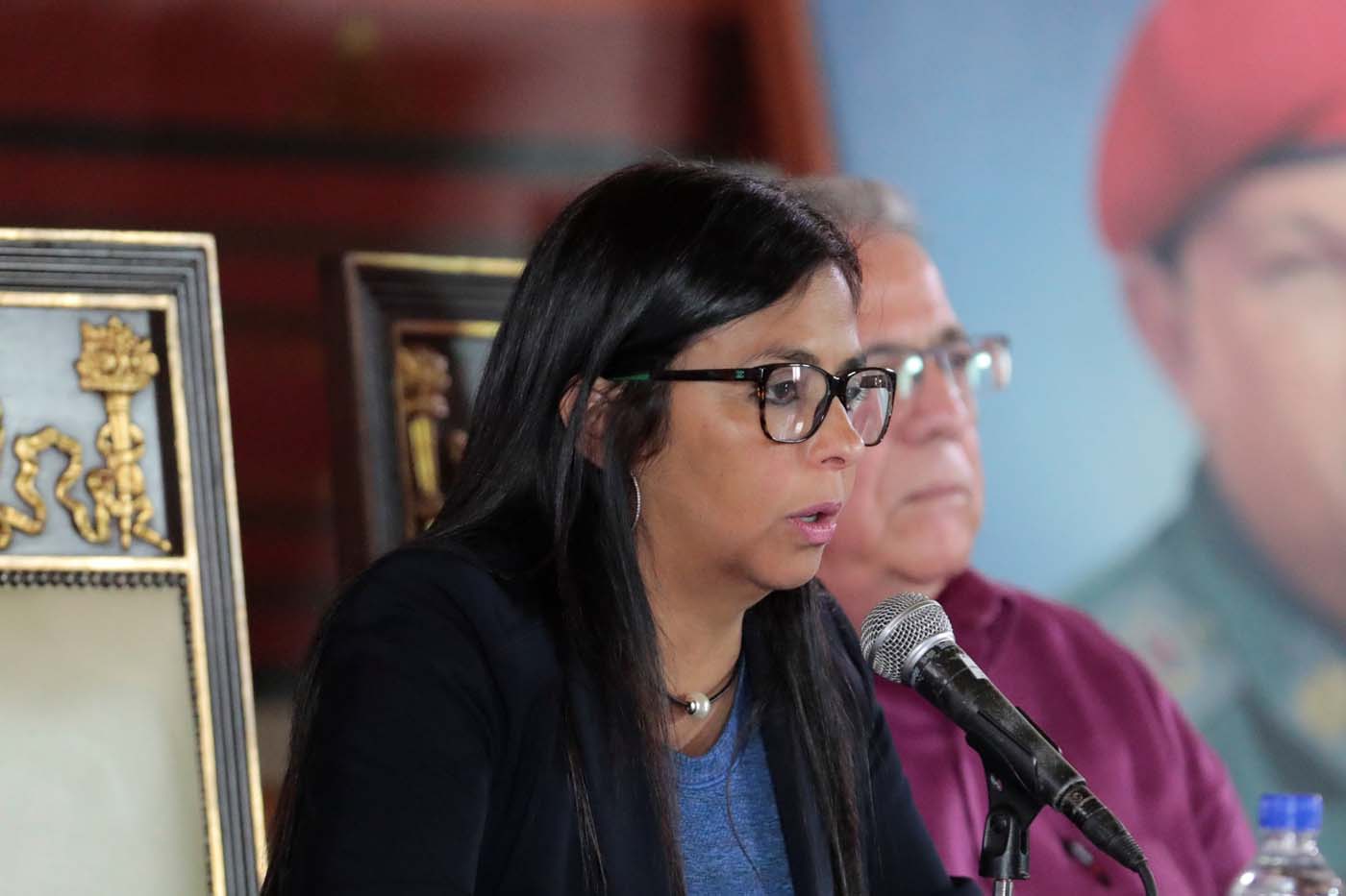 Para Delcy Eloína, las sanciones de EEUU contra funcionarios bolivarianos buscan “complacer a opositores”