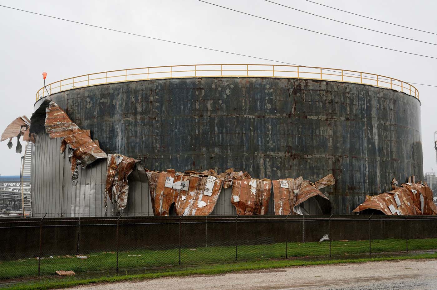 Harvey afecta casi 25% de la producción de crudo de EEUU en el Golfo de México