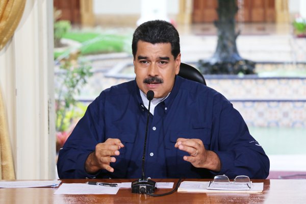 Maduro convocó a tenedores de bonos a una reunión tras sanciones de Trump