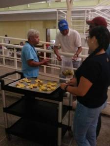Fundación Sonrisas de Esperanza brindó alimentos y alegría a los abuelos de la Casa Hogar Luis Ordaz