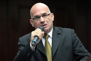 Diputado José España: Le llegó la hora al diálogo (Video)