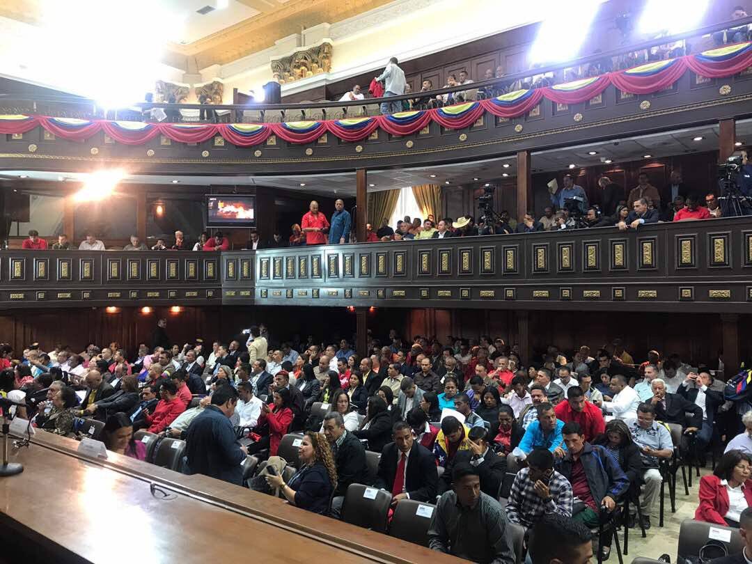 El salón protocolar de la Asamblea Nacional tomado por la constituyente cubana (fotos)