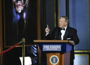 Sean Spicer, Alec Baldwin… Donald Trump: los Emmys nadan en política